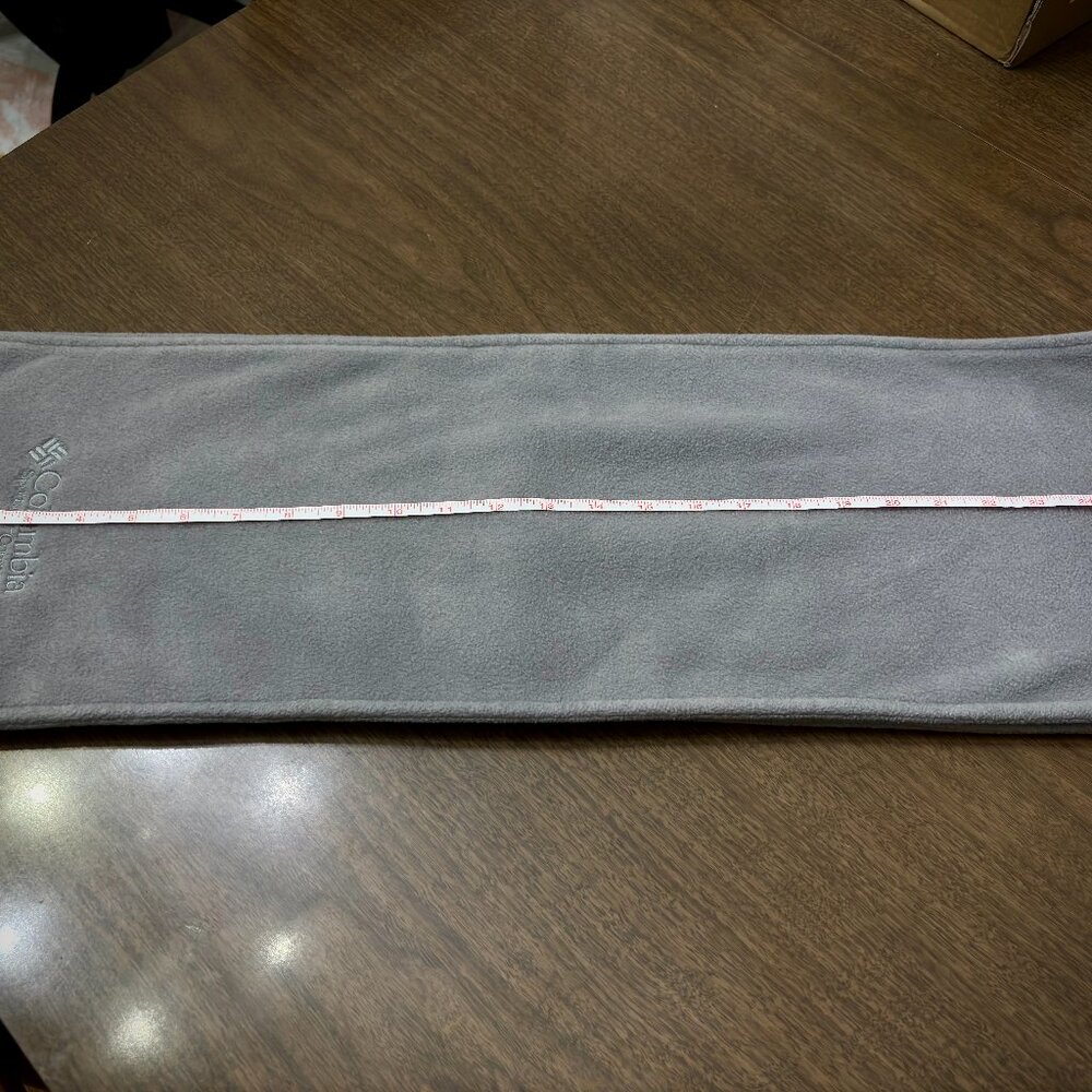 Columbia Scarf Gray Like New